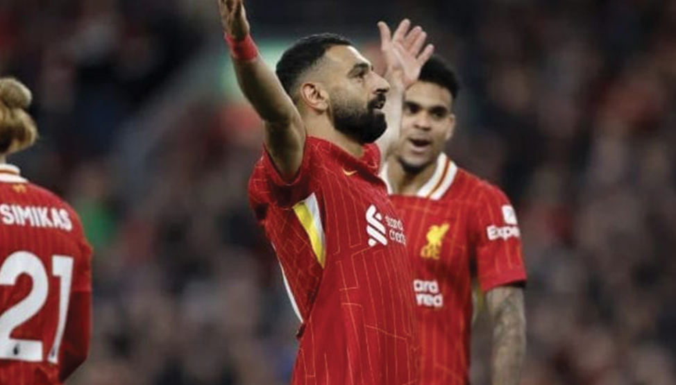 Un weekend difficile pour les prétendants, Liverpool en profite